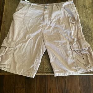 Levis White and Red Pin Striped Cargo Carpenter Bermuda Shorts 36